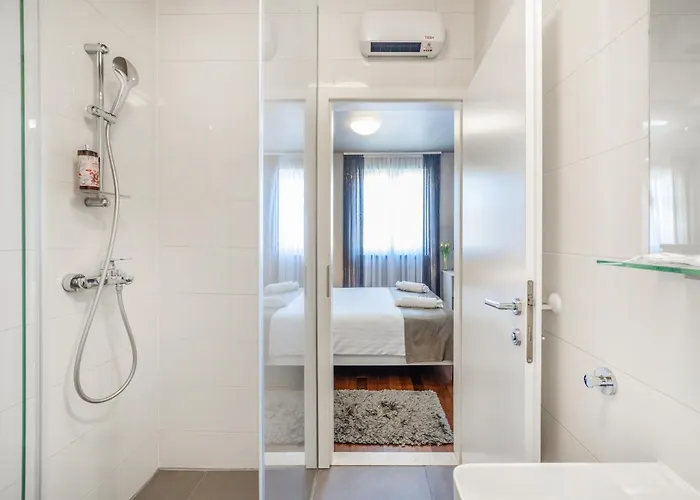 Luxury Kiara Split