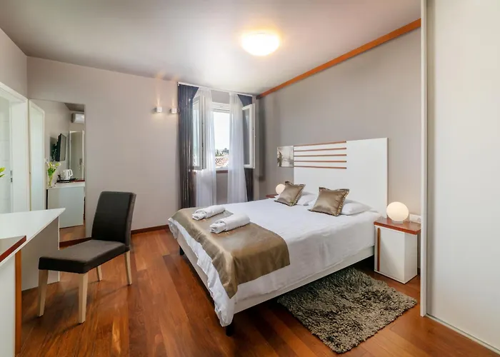 Luxury Kiara * Split